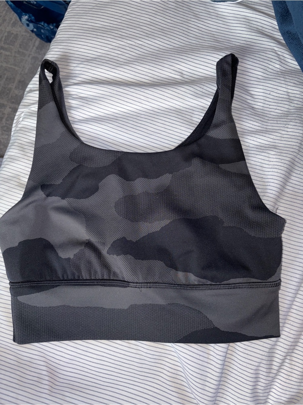 aerie Black & Gray Camouflage Sports Bra